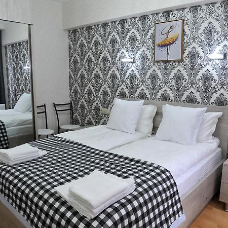 River Side Apartment Tbilisi Esterno foto