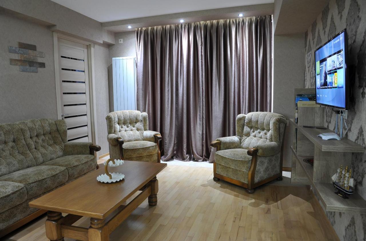 River Side Apartment Tbilisi Esterno foto
