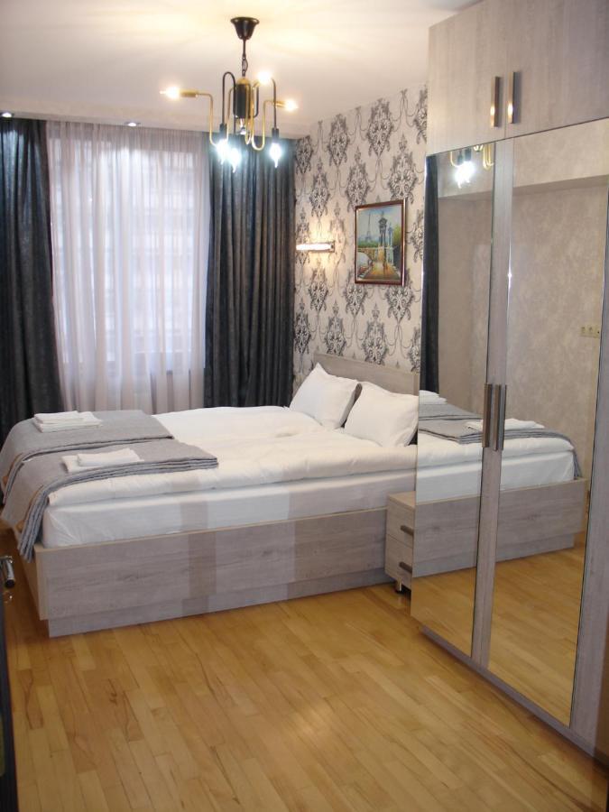 River Side Apartment Tbilisi Esterno foto
